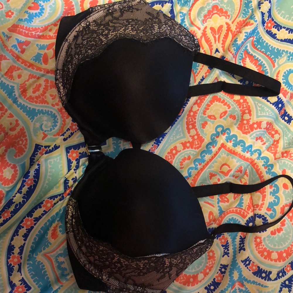 Victoria’s Secret Very Sexy 36D